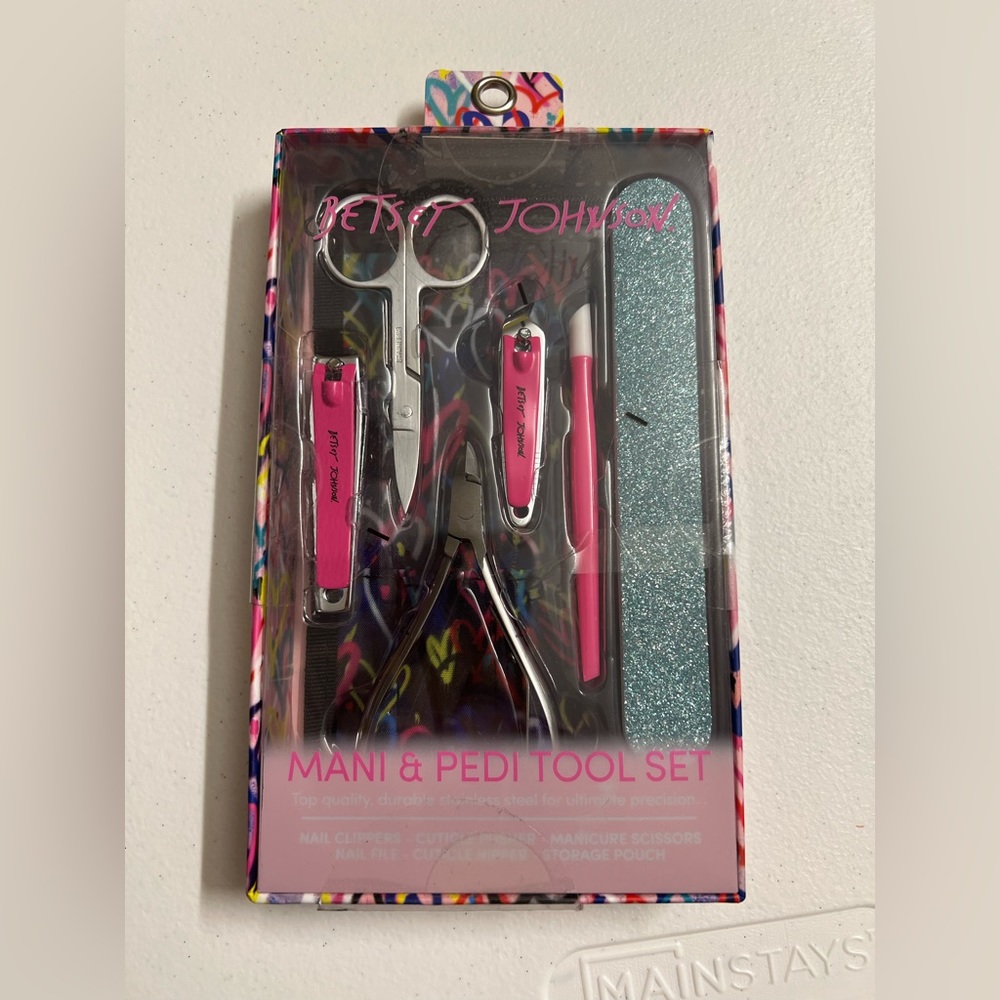Betsey Johnson Mani & Pedi Tool Set